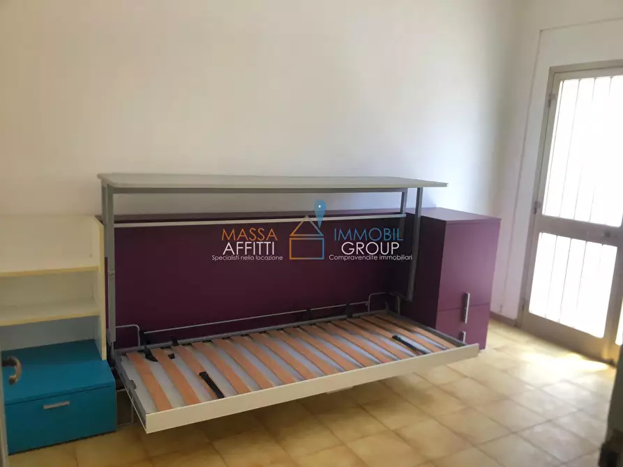 Immagine 14 di Porzione di casa in affitto  in Viale Zaccagna D 9 a Carrara