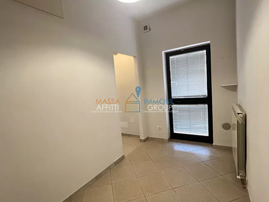Immagine 13 di Trilocale in vendita  in Viale Giacomo Puccini 4 a Massa