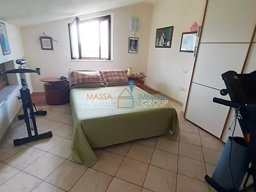 Immagine 19 di Porzione di casa in vendita  in Viale Domenico Zaccagna 6 a Carrara