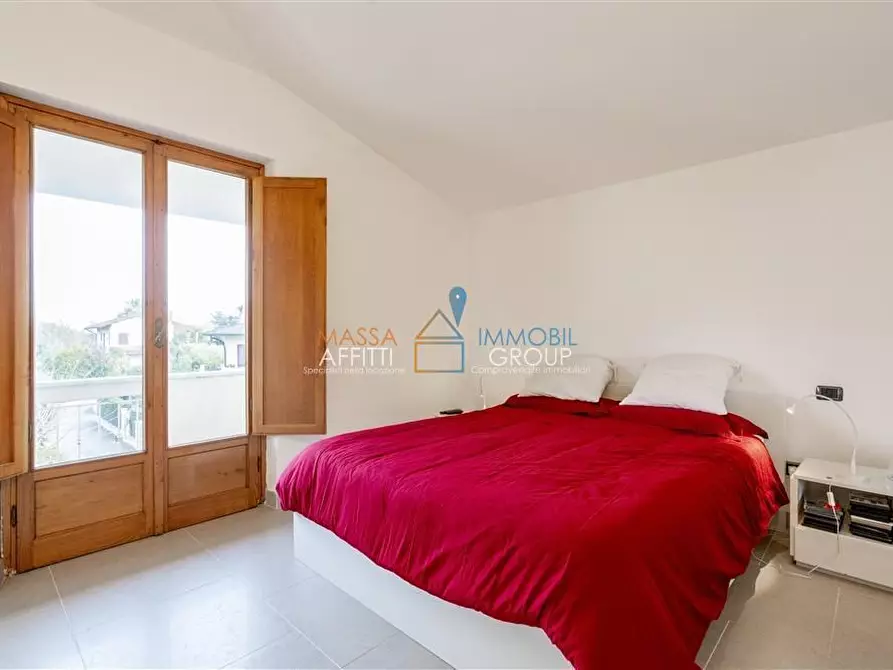 Immagine 8 di Porzione di casa in vendita  in Viale Marina 114 a Montignoso