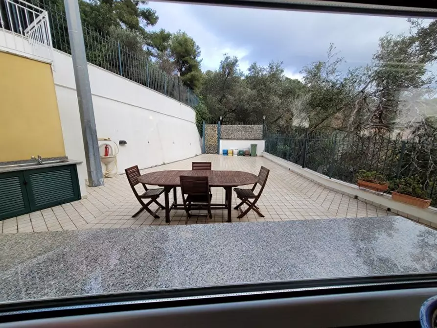 Immagine 23 di Villa in vendita  in via Neghelli 145 a Alassio