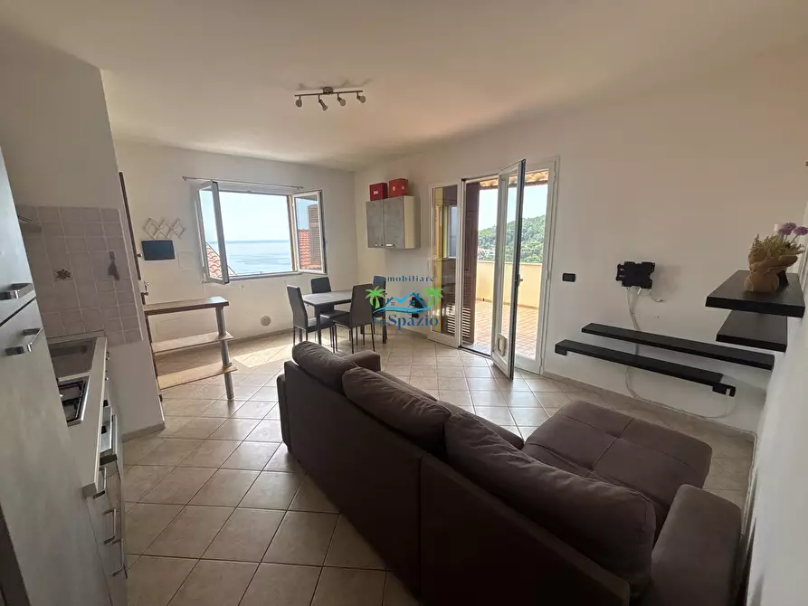 Immagine 6 di Trilocale in vendita  in Strada della Colla 56 a Andora