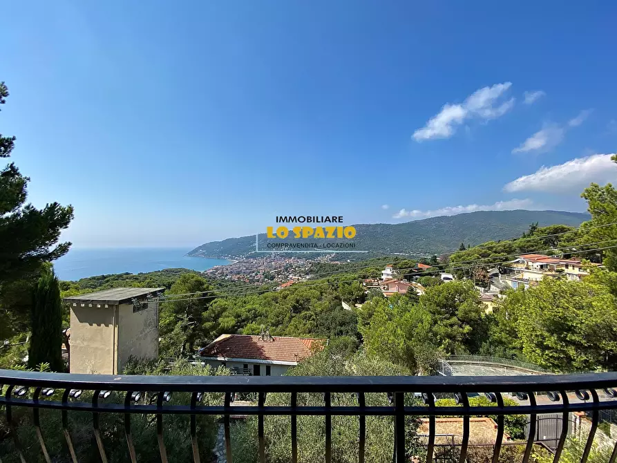 Immagine 23 di Villa in vendita  in via soprana 21 a Andora