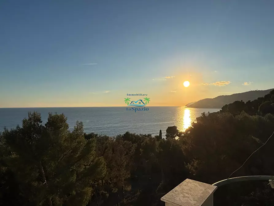 Immagine 5 di Villa in vendita  in via Trinacria 3 a Andora