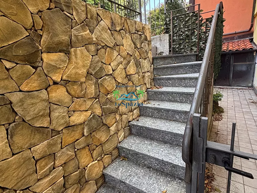 Immagine 3 di Trilocale in vendita  in strada della colla 50 a Andora