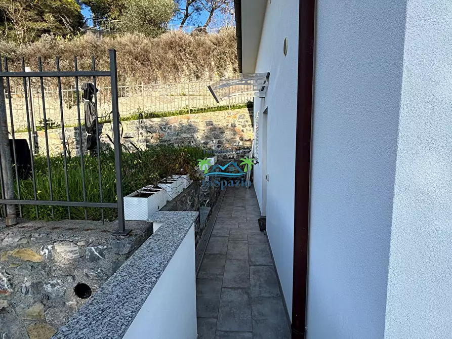 Immagine 7 di Trilocale in vendita  in strada colla micheri a Andora