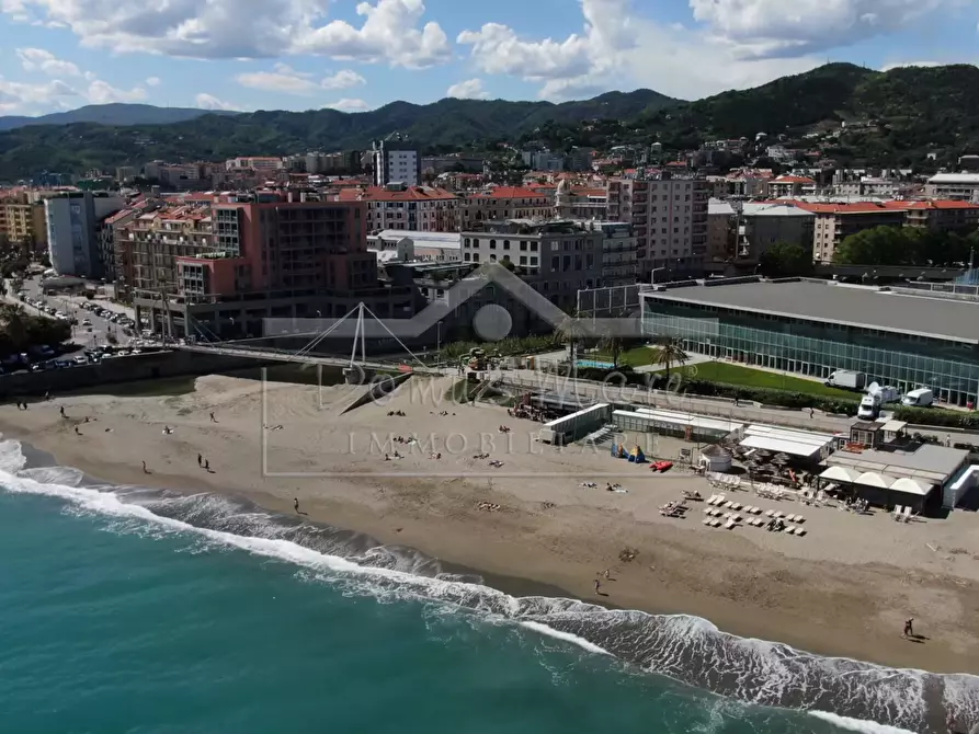 Immagine 1 di Bilocale in vendita  a Savona