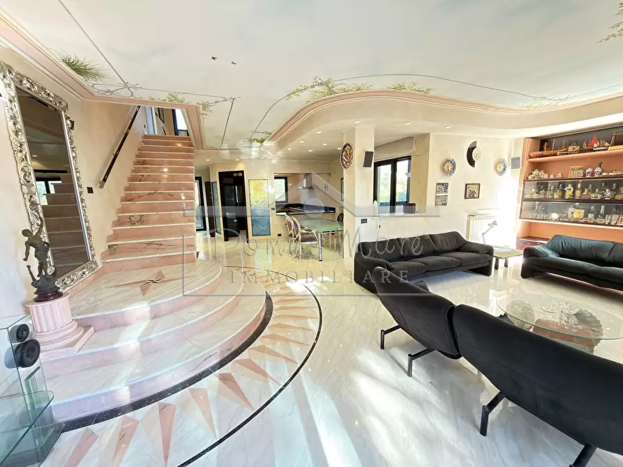 Immagine 21 di Villa in vendita  in Via Bricco del Poggio 32 a Savona