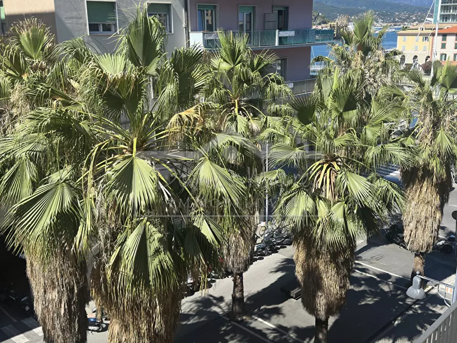 Immagine 3 di Pentalocale in vendita  in Via Orefici 3 a Savona