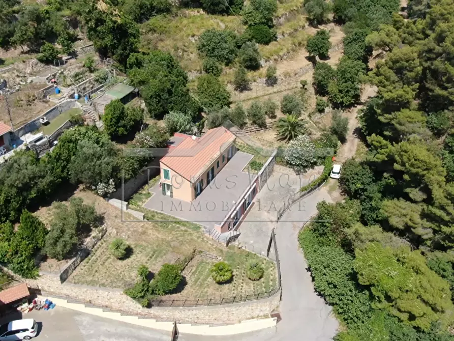 Immagine 9 di Villa in vendita  in Via Laiolo 50 a Spotorno