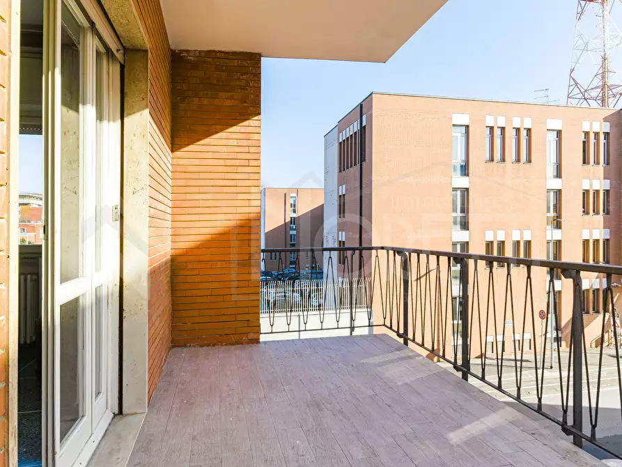 Immagine 13 di Pentalocale in vendita  in Viale Fabbricotti a Livorno