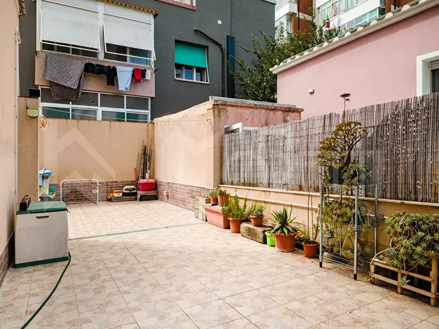 Immagine 10 di Pentalocale in vendita  in Via dell'Alloro a Livorno