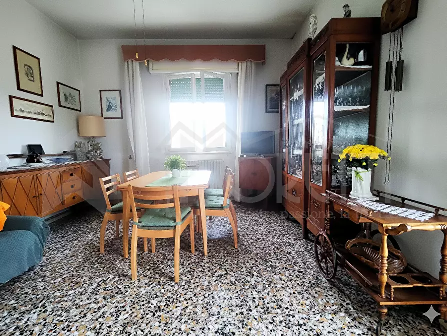 Immagine 4 di Pentalocale in vendita  in Viale Mameli a Livorno