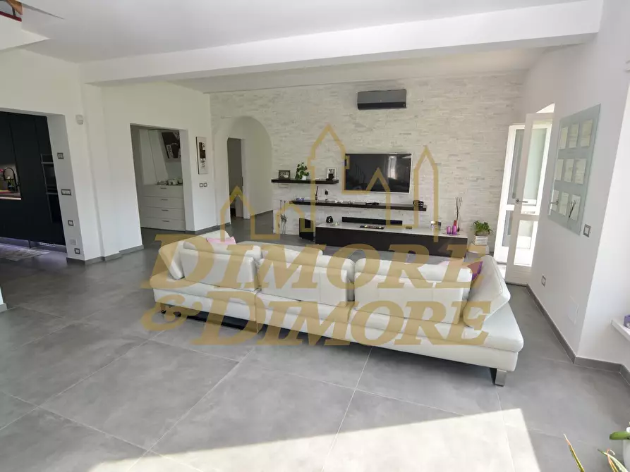 Immagine 13 di Villa in vendita  in Via Portovaltravaglia 39 a Brezzo Di Bedero