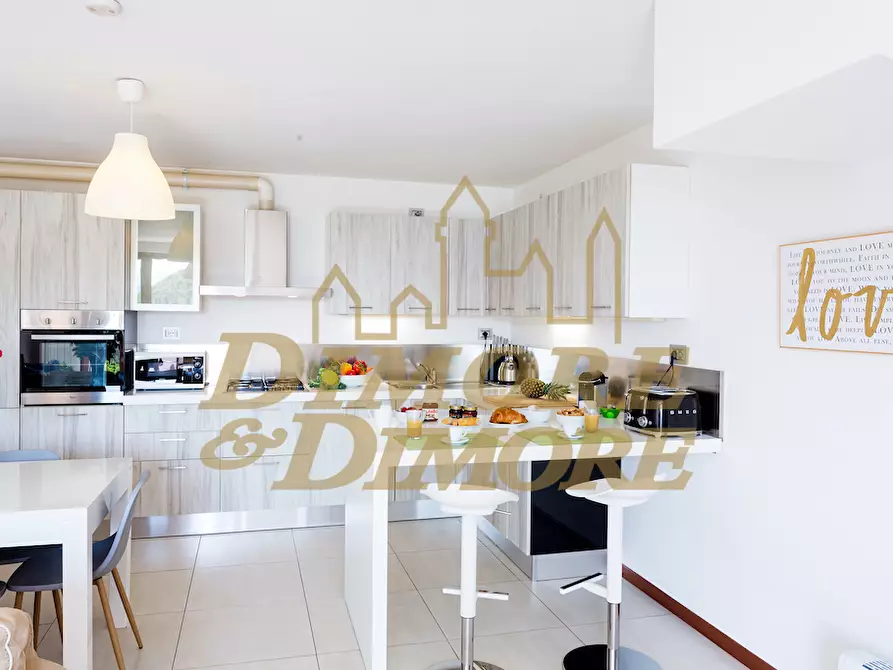 Immagine 7 di Villetta a schiera in vendita  a Luino