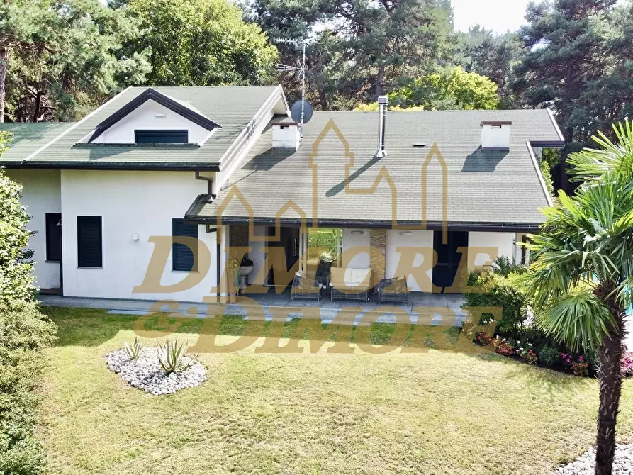 Immagine 39 di Villa in vendita  a Ranco