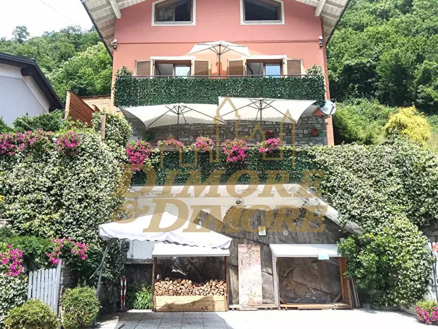 Immagine 2 di Casa bifamiliare in vendita  a Valle Cannobina