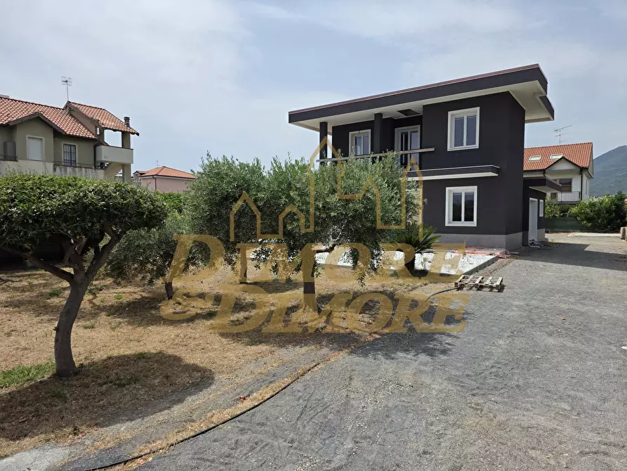 Immagine 1 di Villa in vendita  a Ceriale