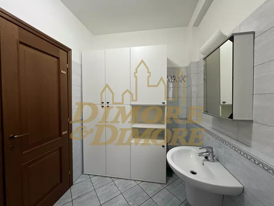 Immagine 25 di Quadrilocale in vendita  a Maccagno Con Pino E Veddasca