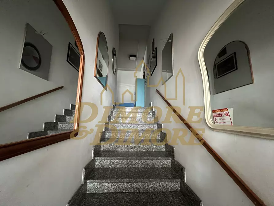 Immagine 10 di Locale commerciale in vendita  in Via Battaglia San Martino 72 a Cuveglio