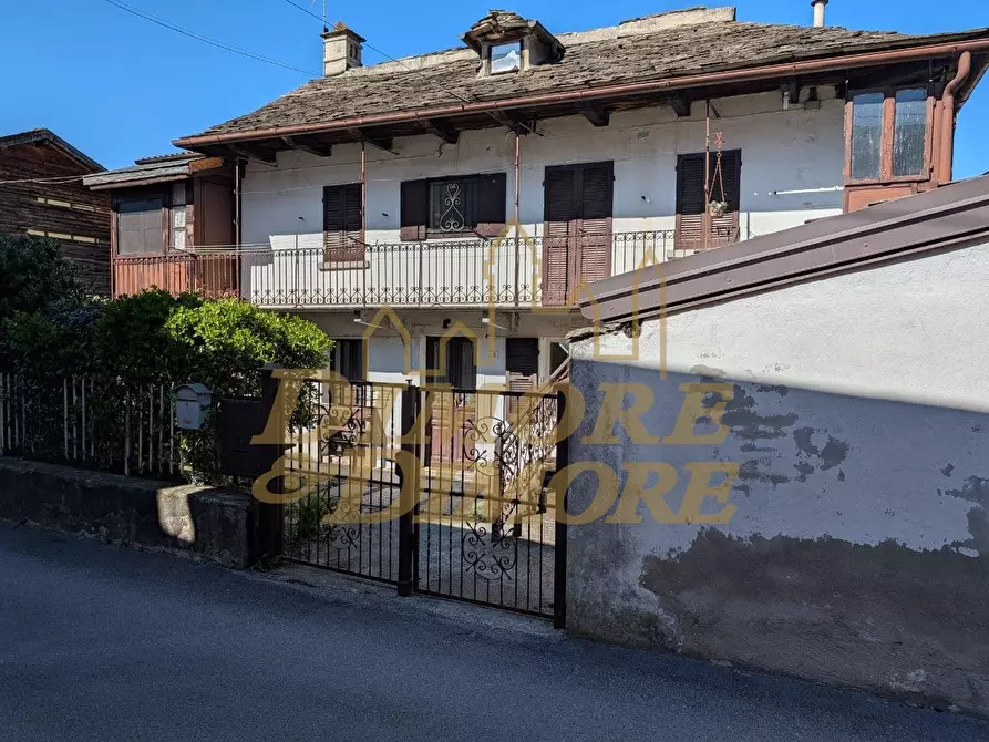 Immagine 1 di Casa indipendente in vendita  a Beura-Cardezza