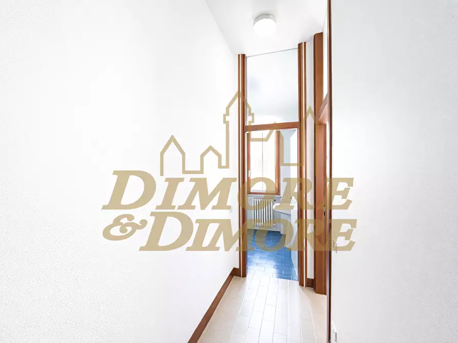 Immagine 29 di Villa in vendita  in Via Ludovico Ariosto 18 a Varese