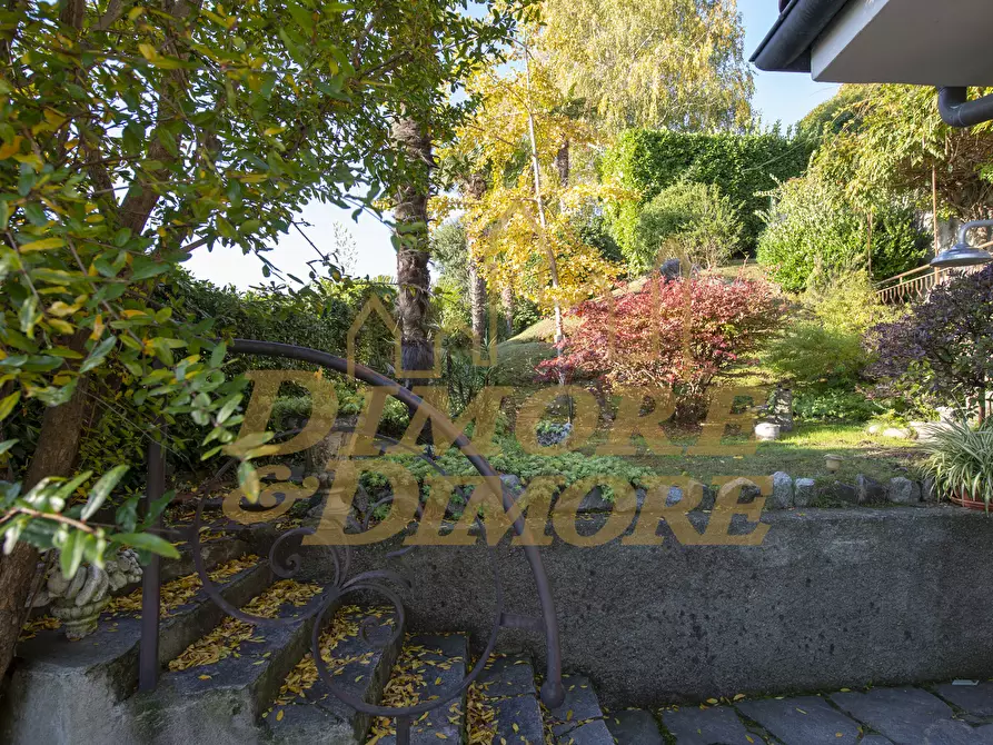 Immagine 18 di Villa in vendita  a Ghiffa