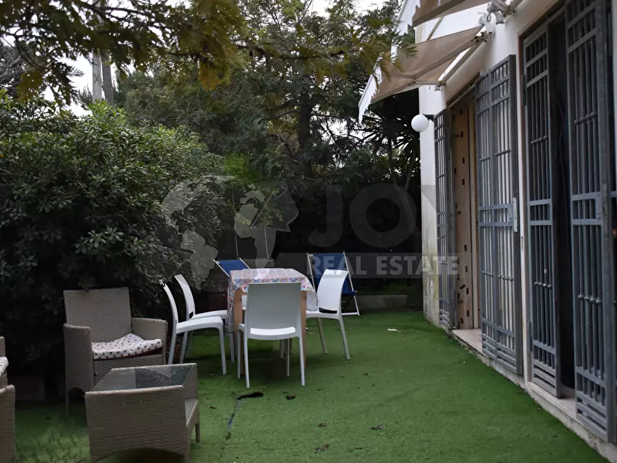 Immagine 29 di Villa in vendita  in Via Pianosa 1 a Lecce