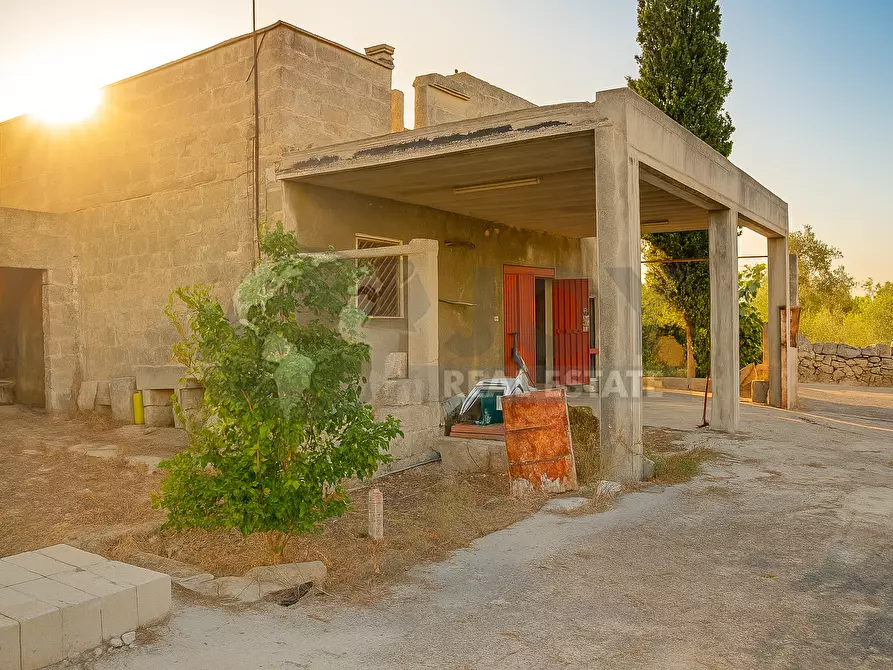 Immagine 1 di Villa in vendita  in Strada Comunale Castello Forcignano 26 a Galatone