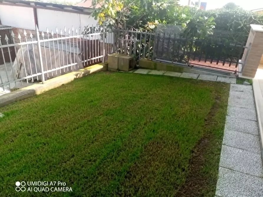 Immagine 21 di Villa in vendita  a Treglio