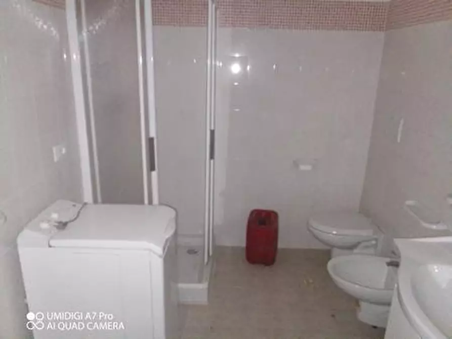 Immagine 5 di Rustico / casale in vendita  in VIA DE THOMASSIS a Castel Frentano