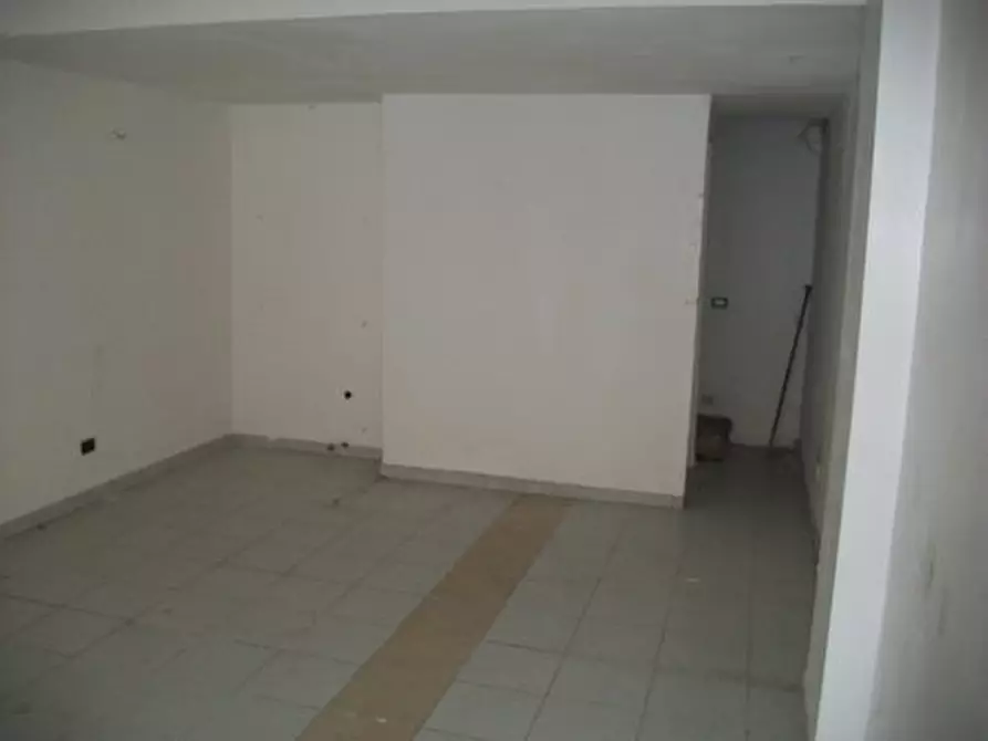 Immagine 4 di Locale commerciale in affitto  in PIAZZA GARIBALDI a Lanciano
