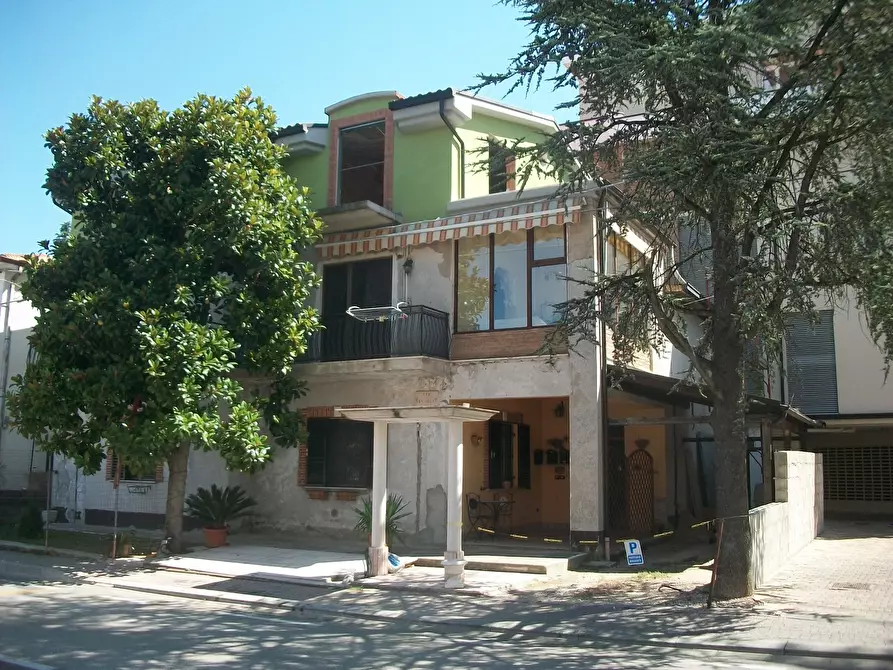 Immagine 1 di Trilocale in vendita  in VIA SAN ROCCO a Castel Frentano