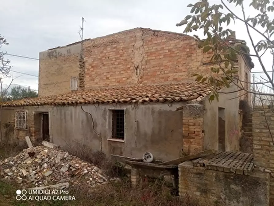 Immagine 12 di Rustico / casale in vendita  in VIA VECCHIA SCORCIOSA a Fossacesia