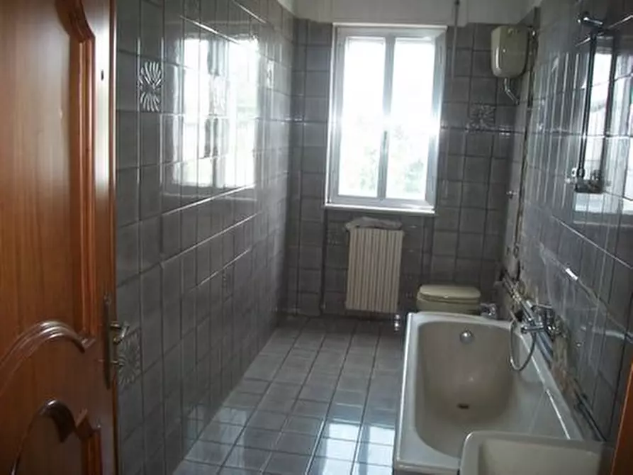 Immagine 16 di Trilocale in vendita  in VIA DEI MARSI a Castel Frentano