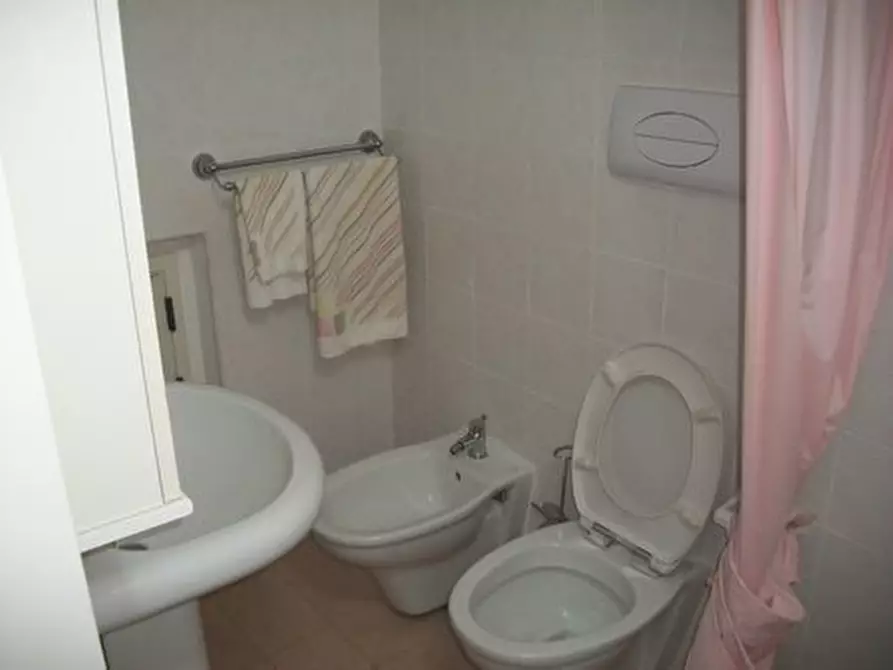 Immagine 25 di Porzione di casa in vendita  in VIA DEI PICENI a Castel Frentano