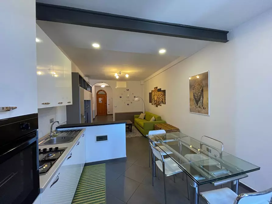 Immagine 8 di Bilocale in vendita  in Centro a Alassio