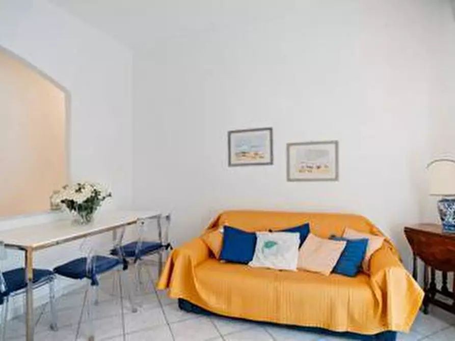 Immagine 5 di Trilocale in affitto  in Via Roma a Alassio