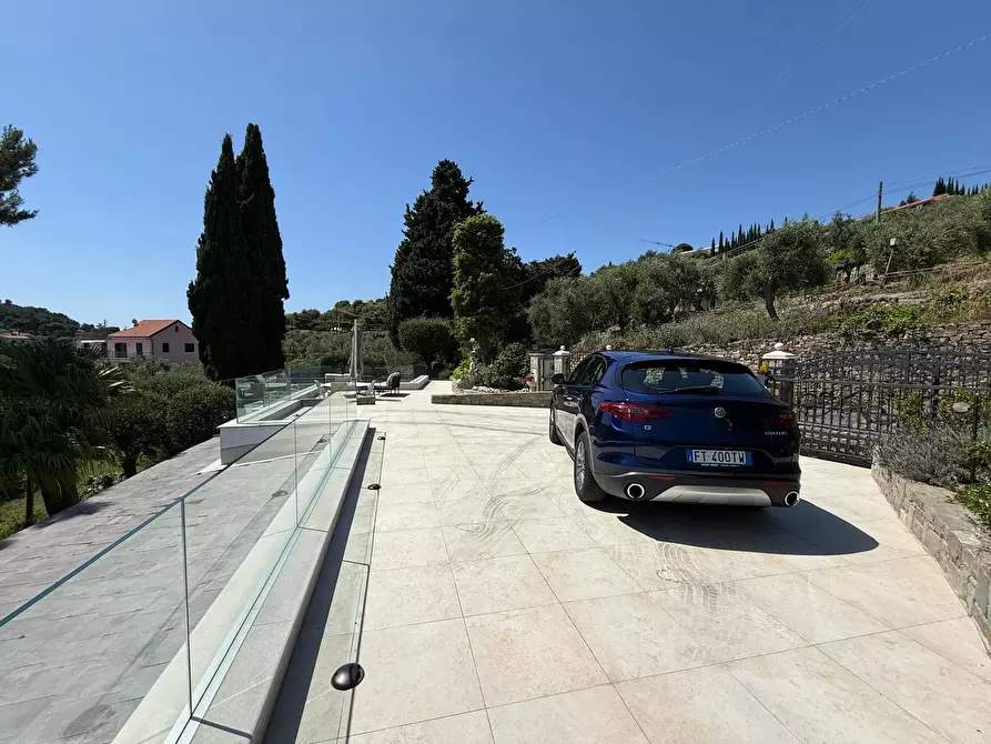 Immagine 10 di Casa indipendente in vendita  a Diano Marina