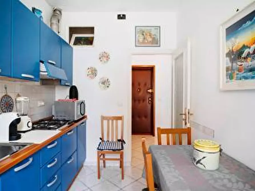 Immagine 10 di Trilocale in affitto  in Via Roma a Alassio