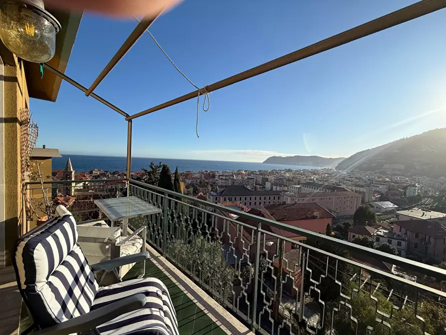 Immagine 1 di Quadrilocale in vendita  in Via Adelasia a Alassio