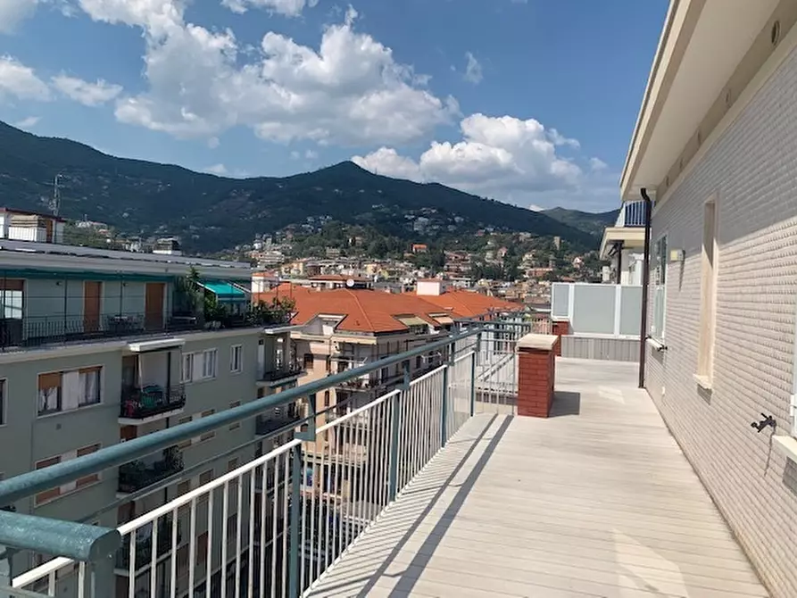 Immagine 15 di Attico in affitto  a Alassio