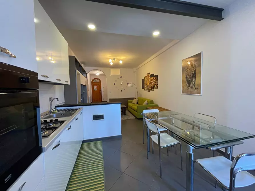 Immagine 7 di Bilocale in vendita  in Centro a Alassio