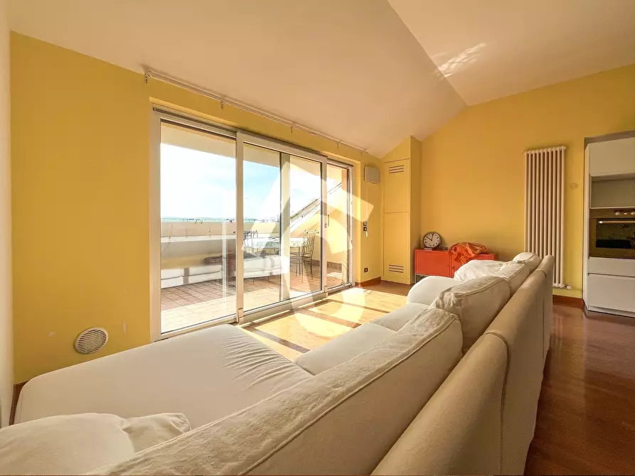 Immagine 7 di Trilocale in affitto  a Jesi