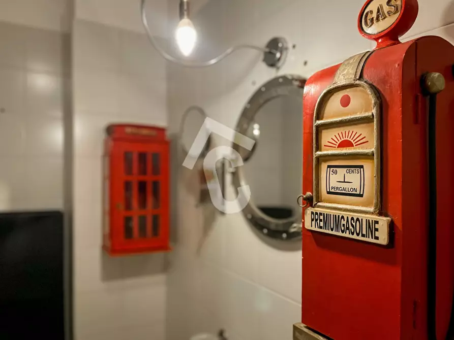 Immagine 18 di Pentalocale in vendita  a Jesi