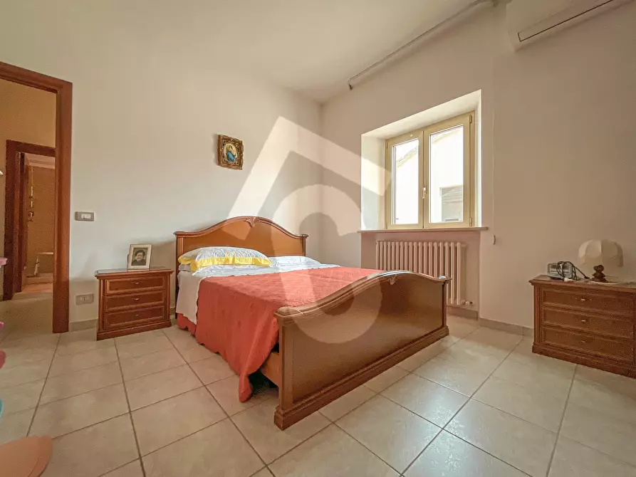 Immagine 28 di Casa indipendente in vendita  a Jesi