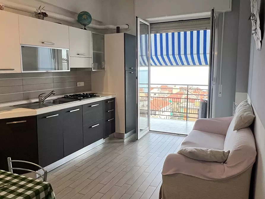 Immagine 7 di Trilocale in affitto  in Via Caviglia 69 a Finale Ligure