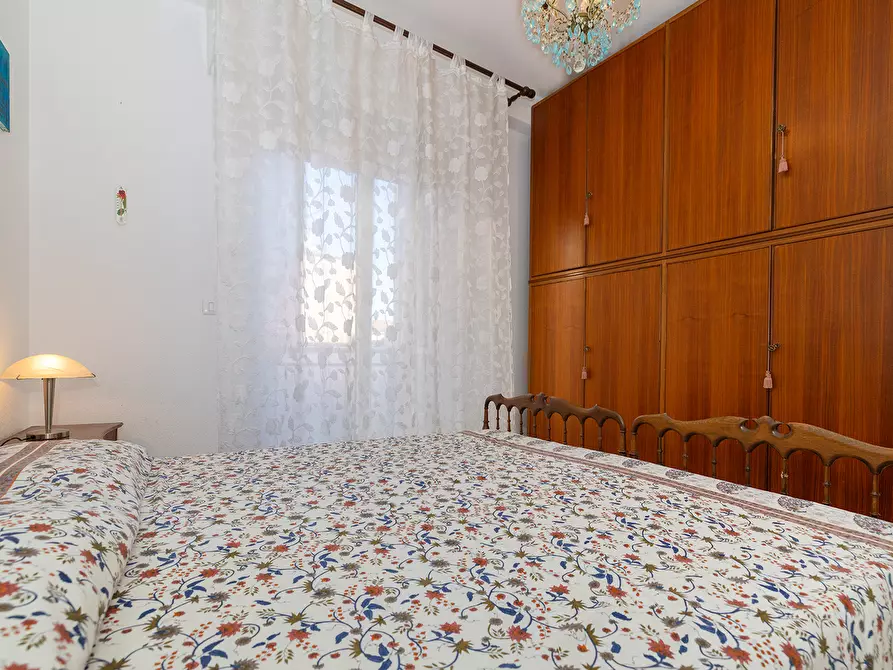 Immagine 11 di Bilocale in affitto  in Via Nicolò Saccone a Finale Ligure