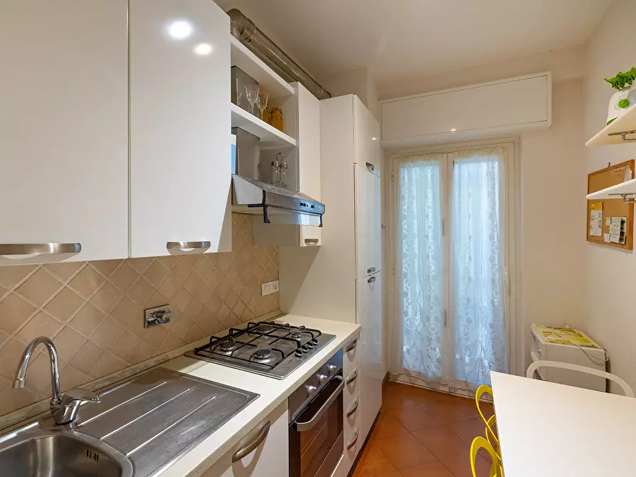 Immagine 3 di Bilocale in affitto  in Via Nicolò Saccone a Finale Ligure