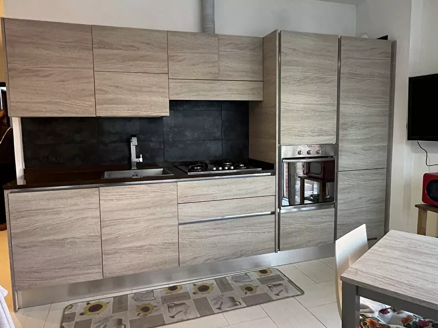 Immagine 6 di Bilocale in vendita  in Via del Cigno a Finale Ligure